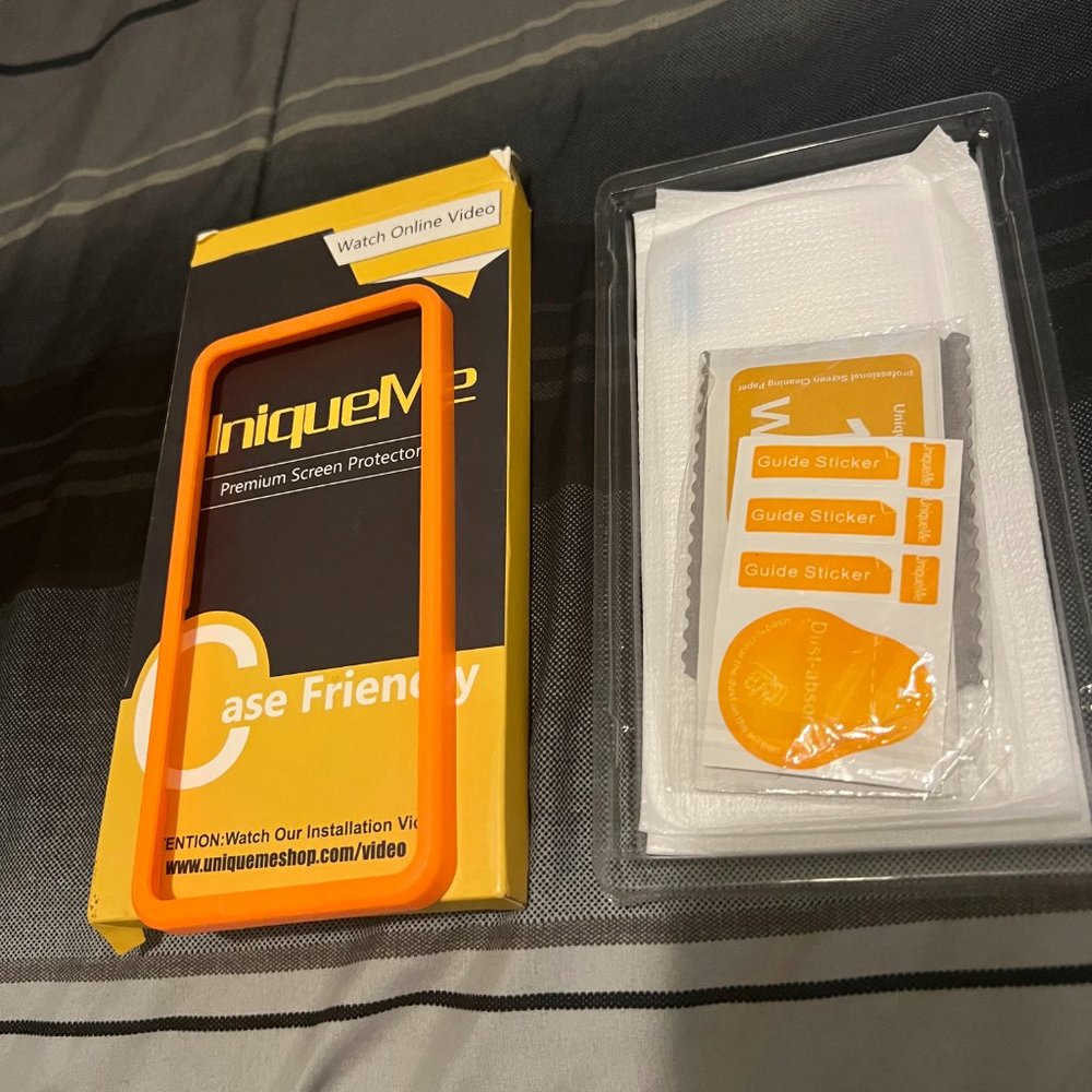 UniqueMe Screen Protector Tempered - Picture 2 of 7